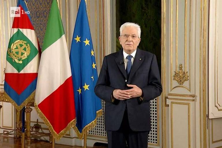 Rieletto il presidente Mattarella: "Senso di responsabilità e rispetto delle decisioni del Parlamento”