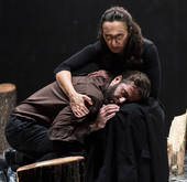 Pordenone: lunedì 17 ottobre al Verdi va in scena Utøya, intensa partitura a sei voci per due attori 