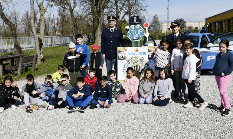 Polizia di Stato a Pordenone: sesta edizione del concorso "Pretendiamo legalità"