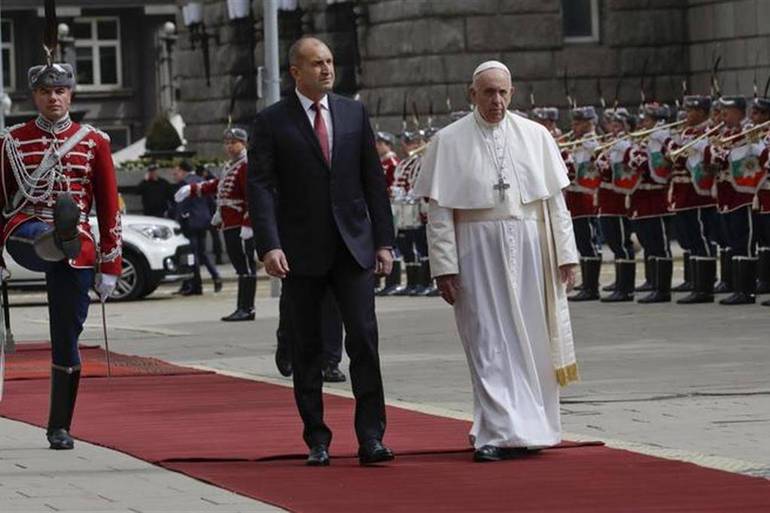 Domenica 5 maggio: il papa in Bulgaria
