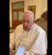 Il Papa saluta i giovani in partenza per la Gmg di Lisbona