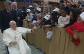 Papa Francesco lunedì 6 novembre incontra 7500 bambini da 84 paesi del mondo in Vaticano
