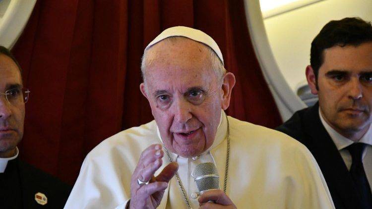 Papa Francesco "Quello contro gli indigeni “è stato un genocidio”